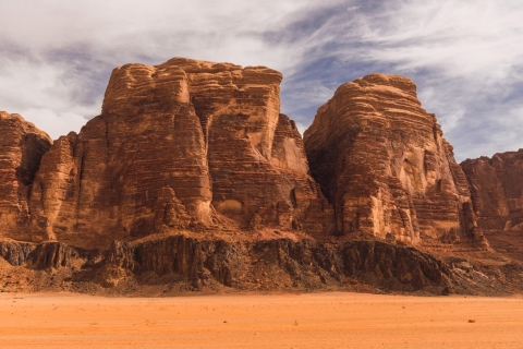 2-daagse tour naar Petra, Wadi Rum en de Dode Zee vanuit Amman