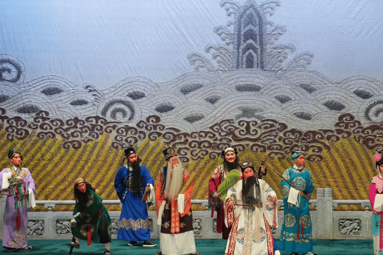 Beijing: Peking Opera with Local Dinner at liyuan theatre