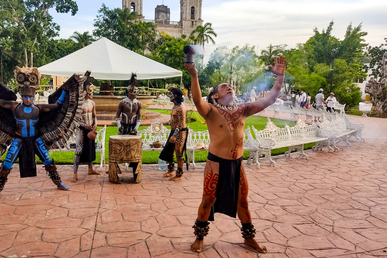 Cancun: Chichén Itzá, cenote Ik Kil & Valladolid met lunchOphalen vanuit Cancun