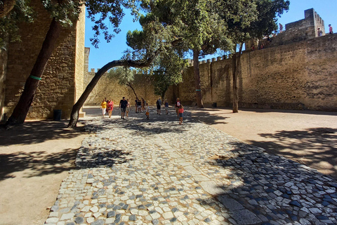 Lisbon: São Jorge Castle Skip-the-Line Ticket + Audio Guide Lisbon: São Jorge Castle Entry Ticket with Audio Guide