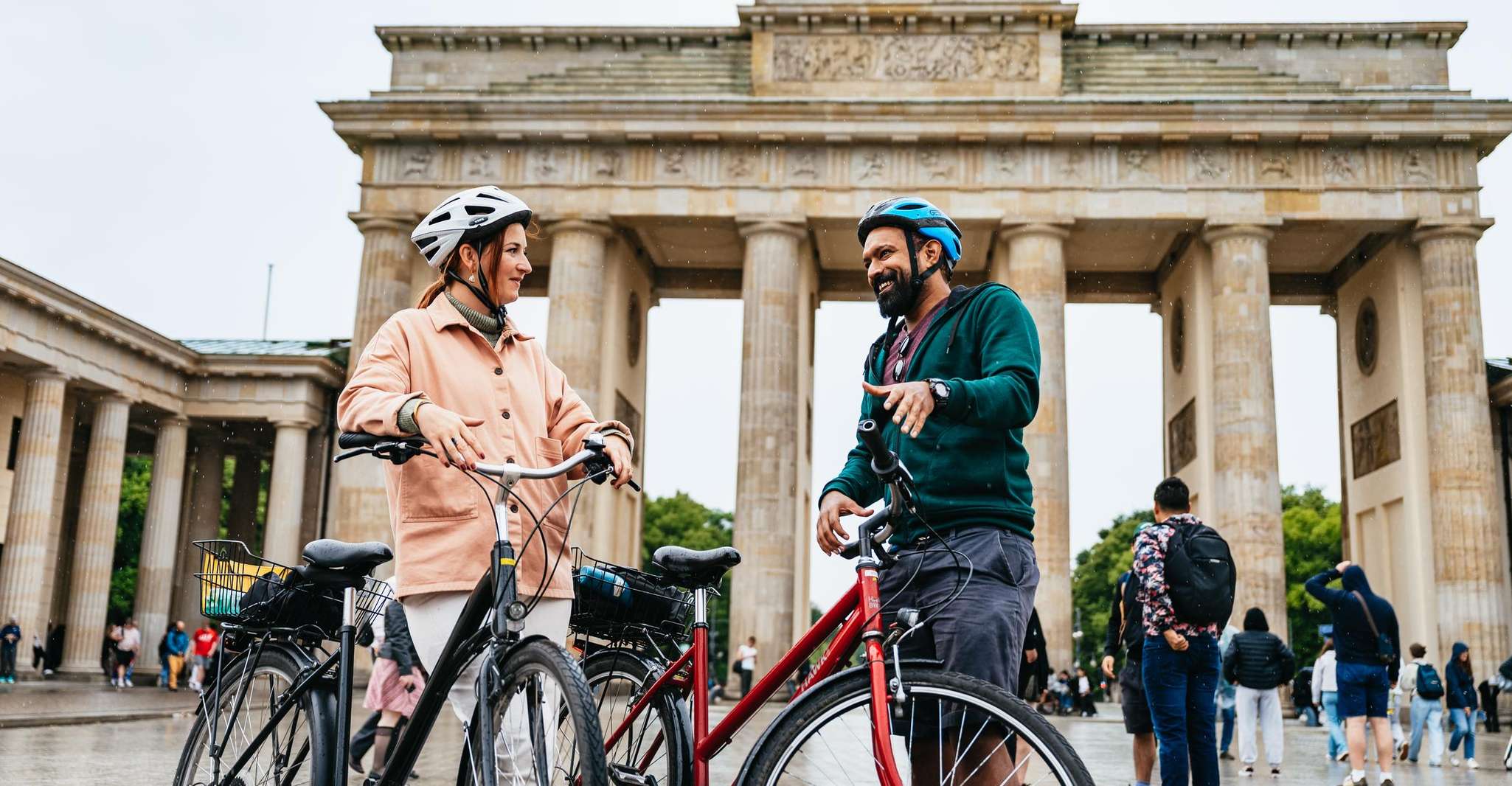 Berlin: Sights & Highlights Bike Tour