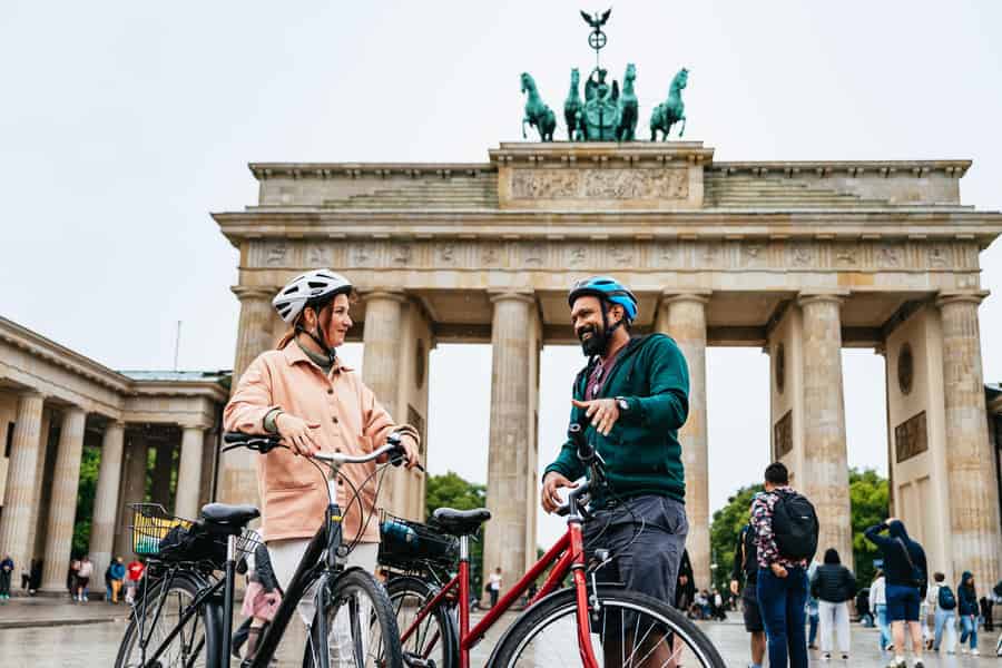 Berlin: Radtour zu Highlights & Top-Sehenswürdigkeiten. Foto: GetYourGuide Berlin: Radtour zu Highlights & Top-Sehenswürdigkeiten. Foto: GetYourGuide