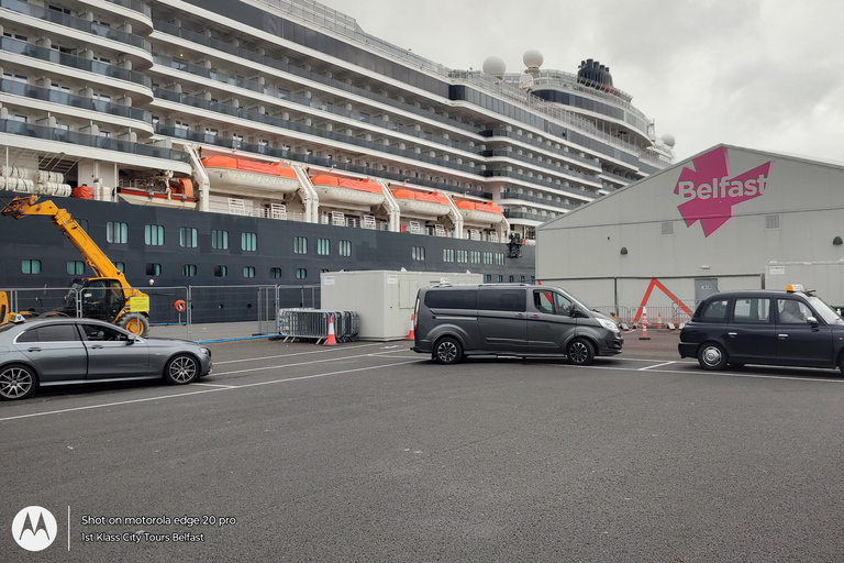 Belfast : Visite guidée du célèbre taxi noir avec Irish Coffee