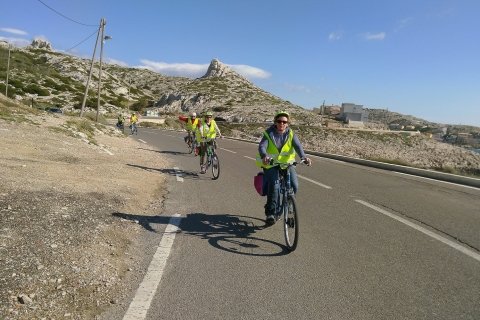 Marsella a Calanques: viaje de día completo en bicicleta eléctricaVisita guiada en francés