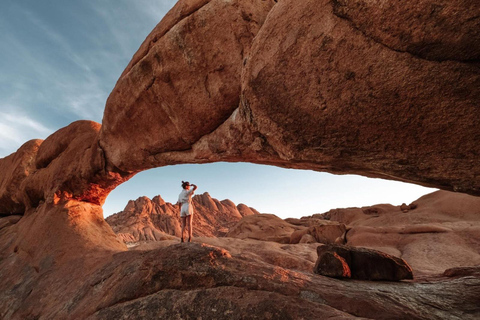 WalvisBay: Full-Day Tour to Sandwich Harbour and Spitzkoppe