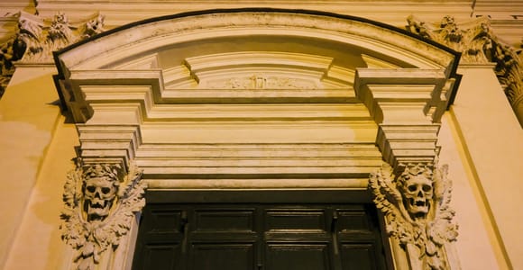 Rome: Capuchin Crypts, Dark Centre & Ghost Tour Combo