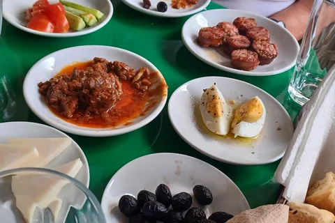 Visite culinaire et urbaine semi-privée à Héraklion avec Pastry Mesum