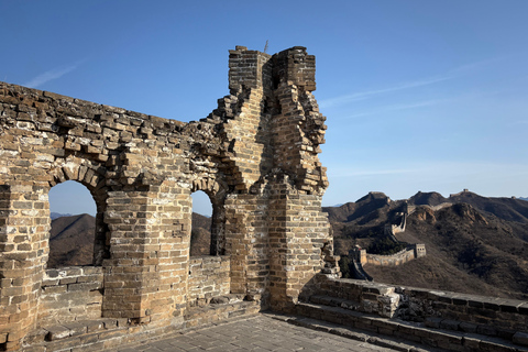 Beijing: Jinshanling Great Wall Private Tour with Lunch Bus to Jinshanling Great wall Hiking tour from Beijing