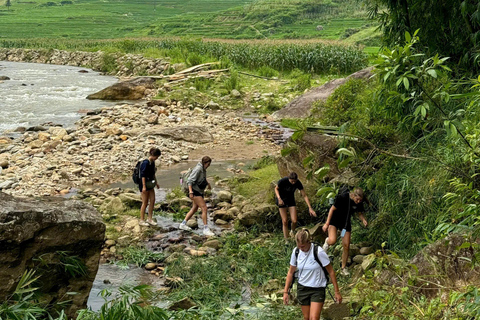 SA PA TREKTOCHT 2D/1N DOOR NATUUR EN CULTUUR MET LALA