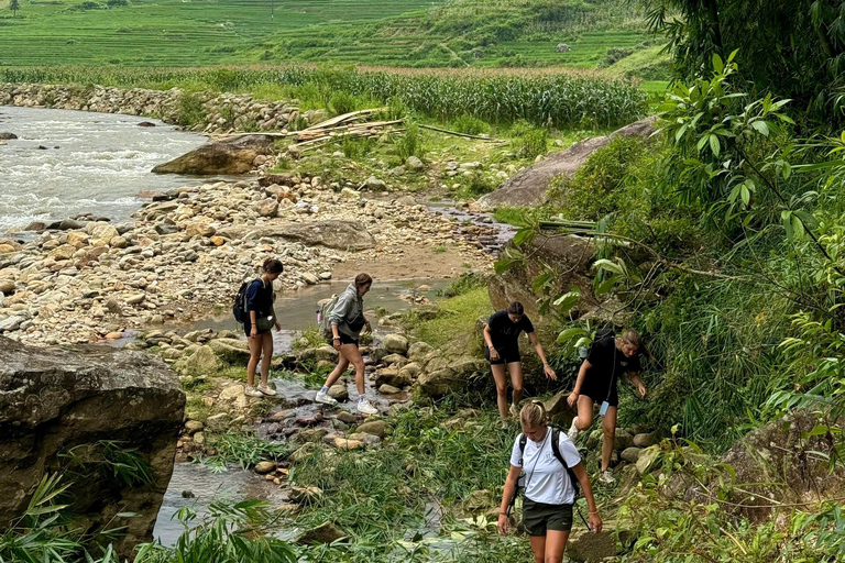 SA PA TREKTOCHT 2D/1N DOOR NATUUR EN CULTUUR MET LALA