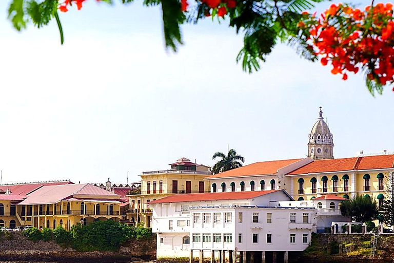 Panama City: Canal & Colonial Churches of Casco Antiguo