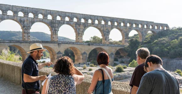 Ab Aix-en-Provence: Les Baux, Pont du Gard, Avignon und Wein