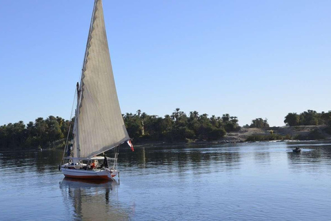 Paseo privado en feluca por el río Nilo