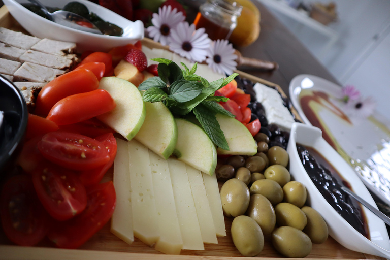 Heraklion: Olive Farm Tour with Tasting of Local Delicacies