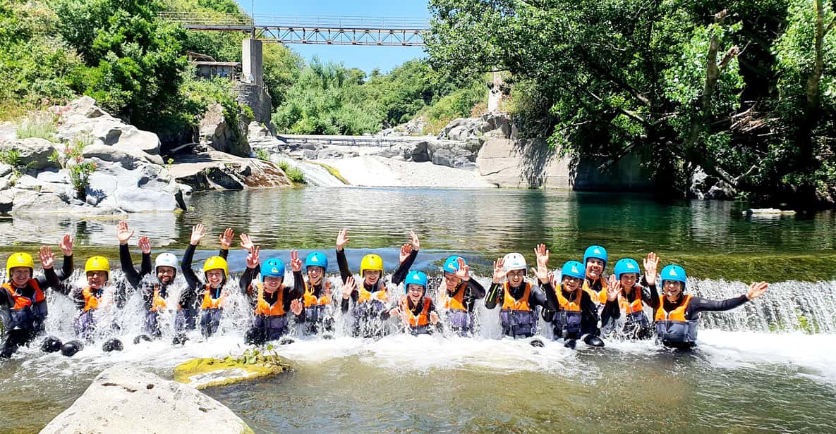 Afbeelding 6 van Gole Alcantara: Body Rafting, Scivoli e Tuffi nel Fiume