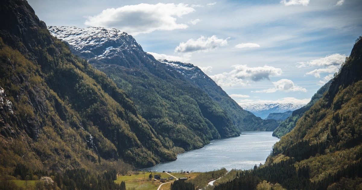 Øystese Private RIBFjordtour & Wanderung zu einem abgelegenen