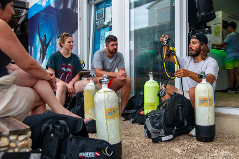 Mallorca: duiken zonder brevet met een duikinstructeur vanaf de boot - Cap de FormentorProbeer Scuba - Proefduiken