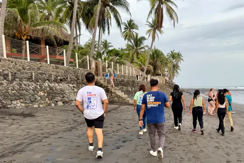 El Zonte Walking Tour with Local Guide