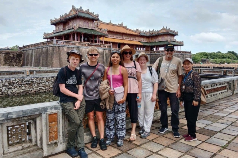 Hue: Hue City Tour - Deluxe Groep (max. 12 personen) inclusief ALLHue: Hue City Tour Delulxe Group (max. 12 pax) inclusief ALL