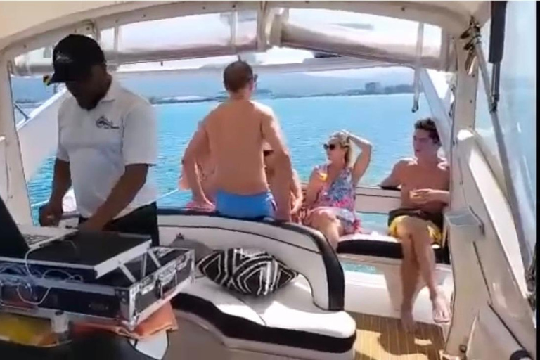 Montego Bay: Premium Private Yacht Experience & Snorkelling