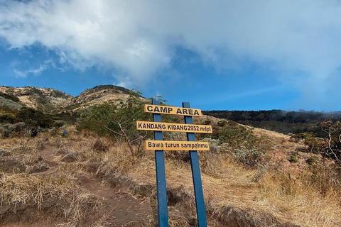 Escursioni in campeggio sul Monte Sumbing 2 giorni e 1 notte