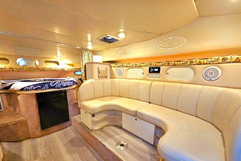 Miami: Private Yacht Cruise with Captain and Soft Drinks