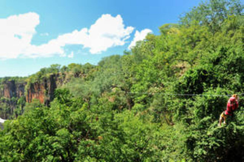 Victoria Falls: Canopy Tour mit Transfers