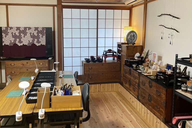 Kanazawa: Kintsugi Hana Jewelry Workshop with Tea Tasting
