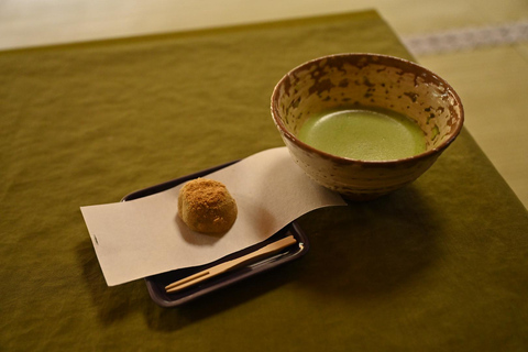 Kyoto: Sennyu-ji Temple Walking Tour with Matcha Tea