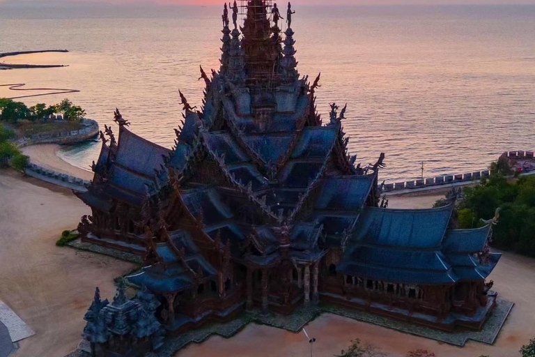 Pattaya: City Tour with Floating Market & Dinner Show
