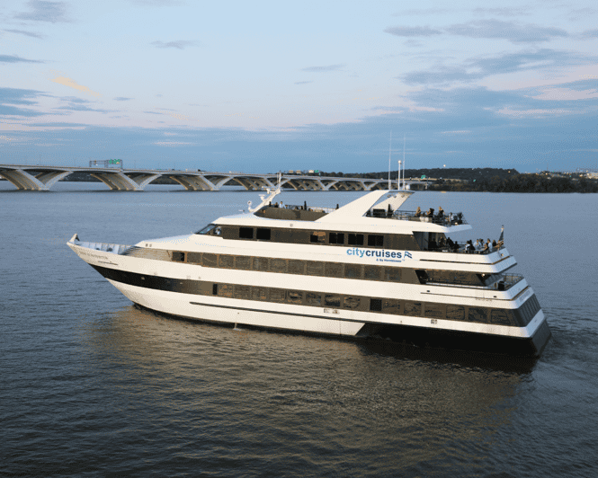 Take a boat ride along the Potomac with GoBoat U.S.A.