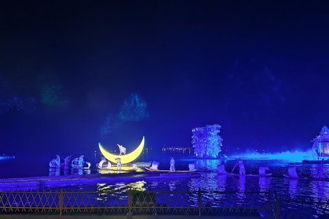 Yangshuo: Cuiping Wuzhishan & Moon Mountain Tour