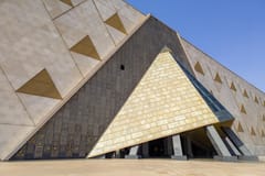 Kairo: Private Tour zum Großen Ägyptischen Museum & zu den Pyramiden von Gizeh