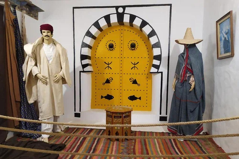 Djerba: Guellala Museum, Heritage, Photo Session, and Sunset Djerba: Discover Djerba's Traditions with a Photo Shoot