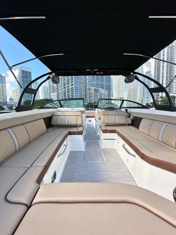 Visit Miami Private 29’ Sundeck Coastal Highlights Boat Tour in Hallandale Beach