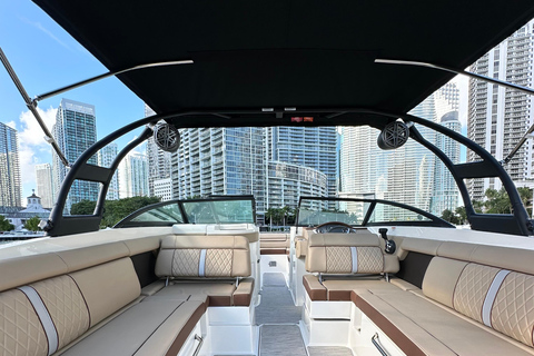 Miami: Private 29’ Sundeck Coastal Highlights Boat Tour 2-hour Private Boat Tour