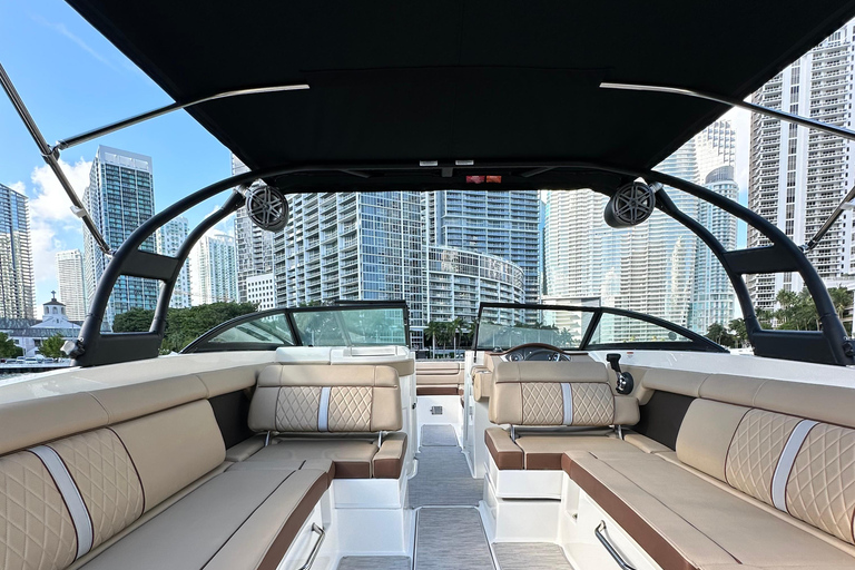 Miami: Private 29’ Sundeck Coastal Highlights Boat Tour 2-hour Private Boat Tour