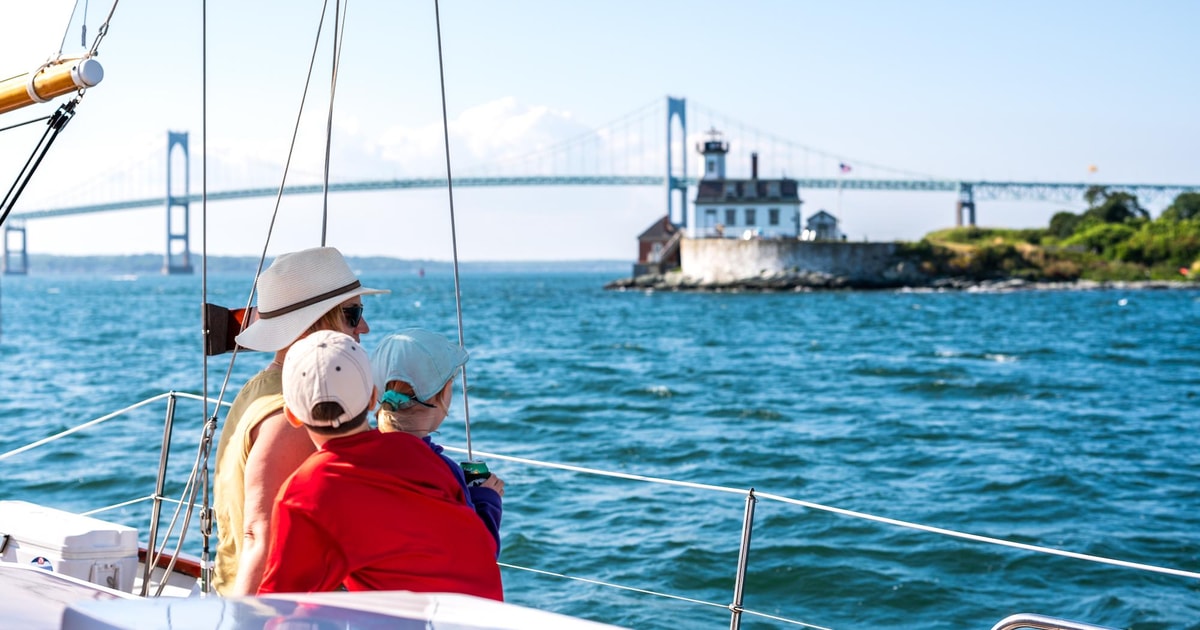 Tours, Sightseeing and Activities in WakefieldPeacedale, RI