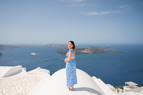 Santorini: Couple Family Photoshoot with Pickup