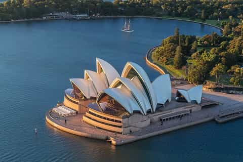 Sydney: Opera House Guided Tour with Entrance Ticket