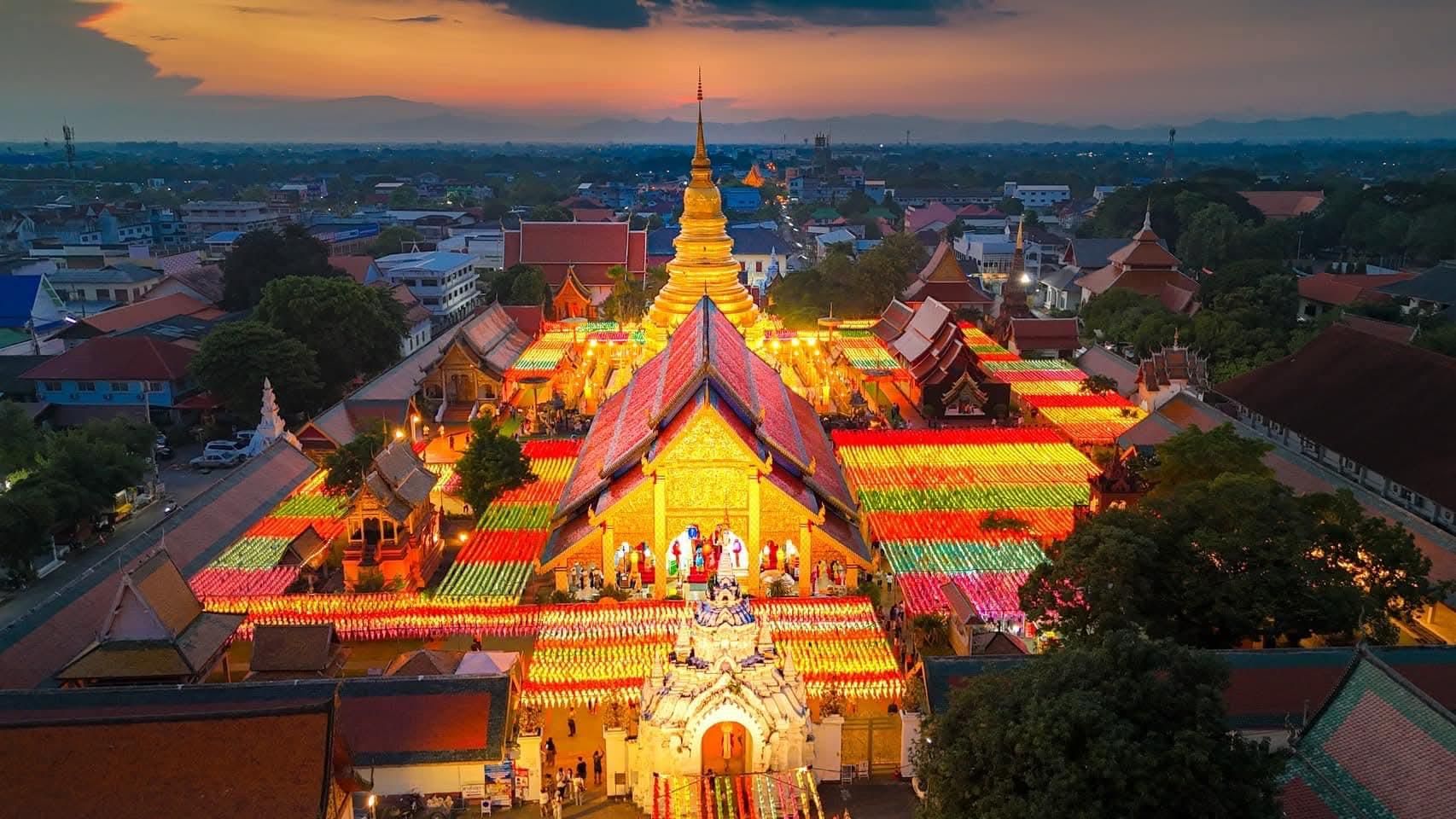 Die magischen hunderttausend Laternen von Lamphun