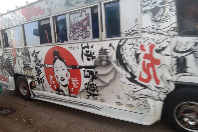 Nairobi: Partybuss (matatu) äventyrsupplevelseNairobi: Äventyr med partybuss (matatu)