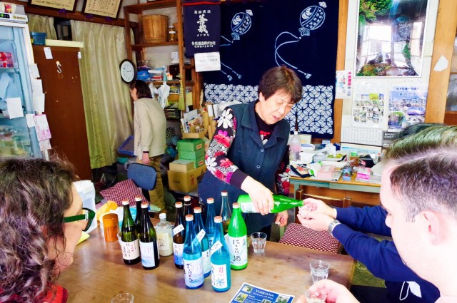 Visit Matsumoto Sake Tasting Walking Tour in Nagano in Kushudashi