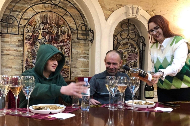 Von Chisinau aus: Alter Orhei-Komplex und Cricova Weinverkostung