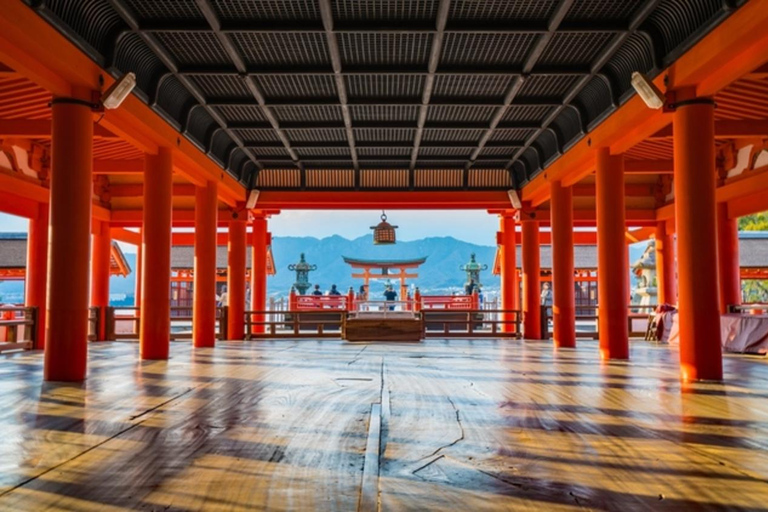 من أوساكا تذاكر قطار مياجيما ذهاباً وإياباً بالقطار السريع والعبّارة