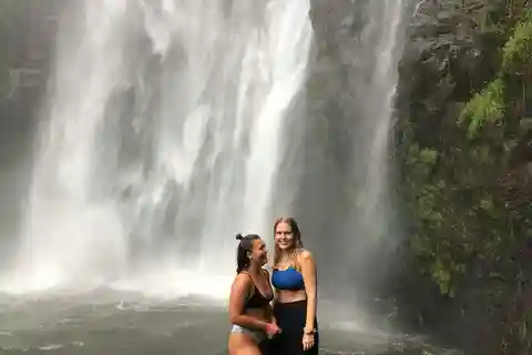 Passeio pela aldeia do Kilimanjaro, cascatas, excursão ao café e almoço
