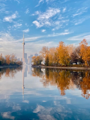 Toronto: Fall Colours Canoe Tour of the Toronto Islands