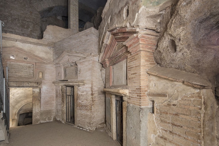 Roma: visita guiada a las catacumbas de San SebastiánTour guiado en ingles