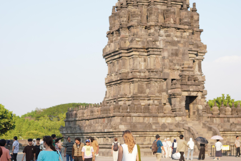 Yogyakarta: Borobudur sunrise,guarantee climb-up& Prambanan Borobudur Sunrise sharing Tour Without Ticket