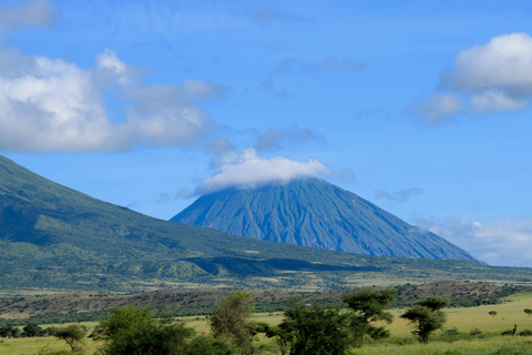 Ol Doinyo Lengai Övernattning och soluppgångsvandringOl Doinyo Lengai